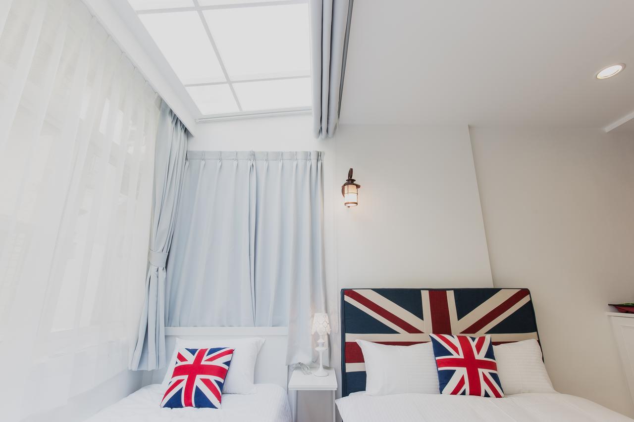 เวลคัม เดอะ ซัน เอนจอย เดอะ มูน Apartment เกาสง ภายนอก รูปภาพ