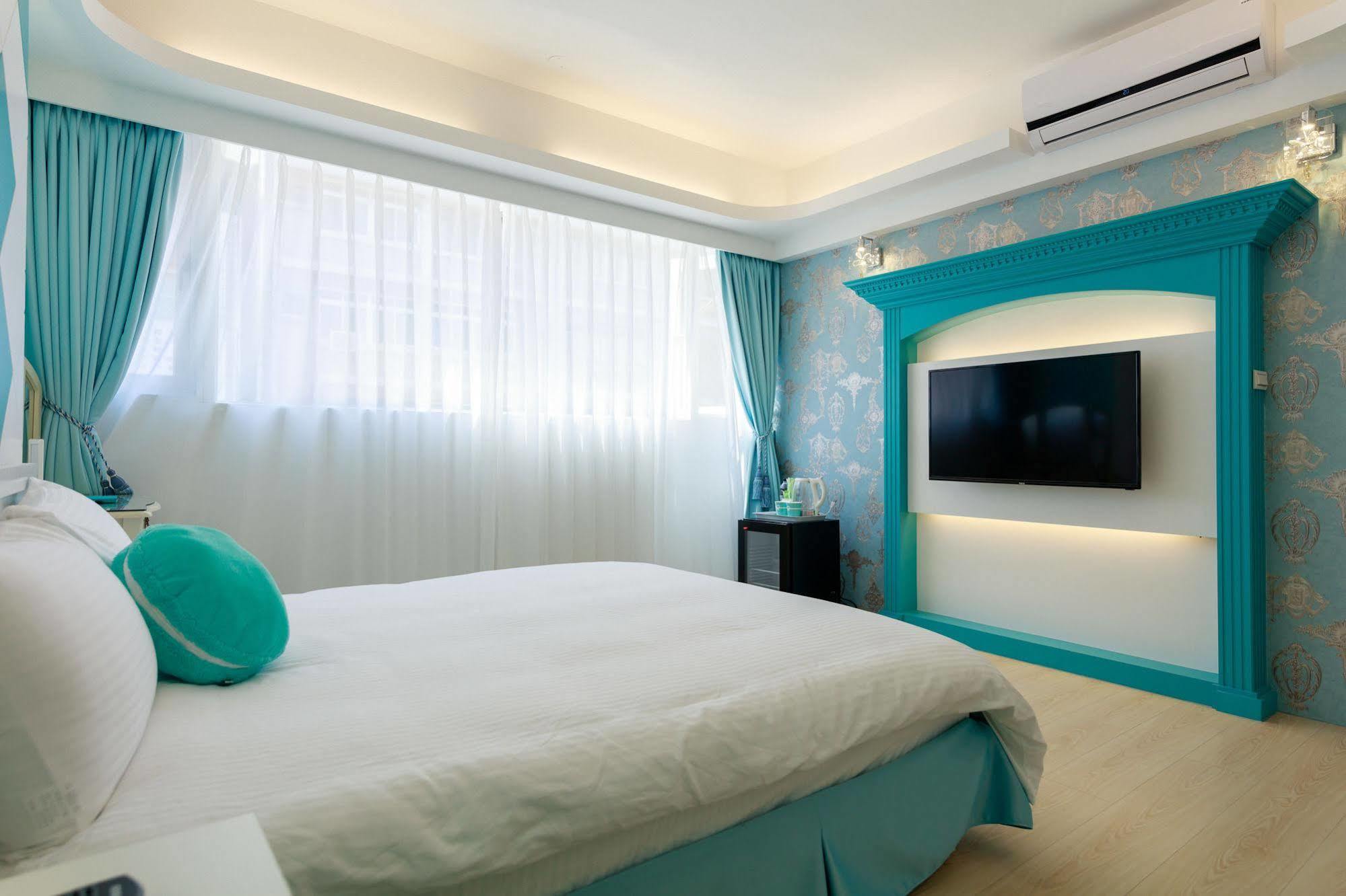 เวลคัม เดอะ ซัน เอนจอย เดอะ มูน Apartment เกาสง ภายนอก รูปภาพ