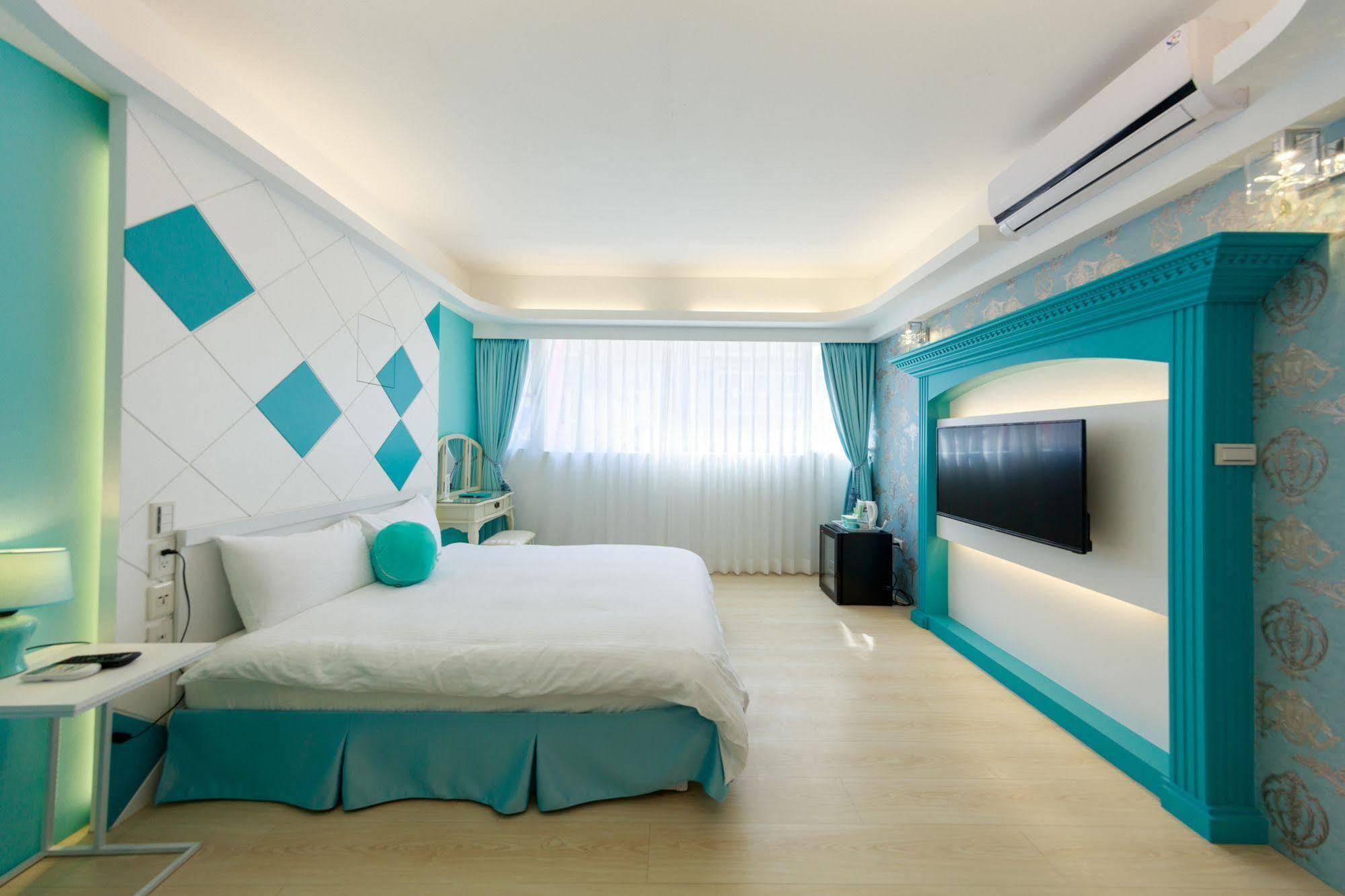 เวลคัม เดอะ ซัน เอนจอย เดอะ มูน Apartment เกาสง ภายนอก รูปภาพ