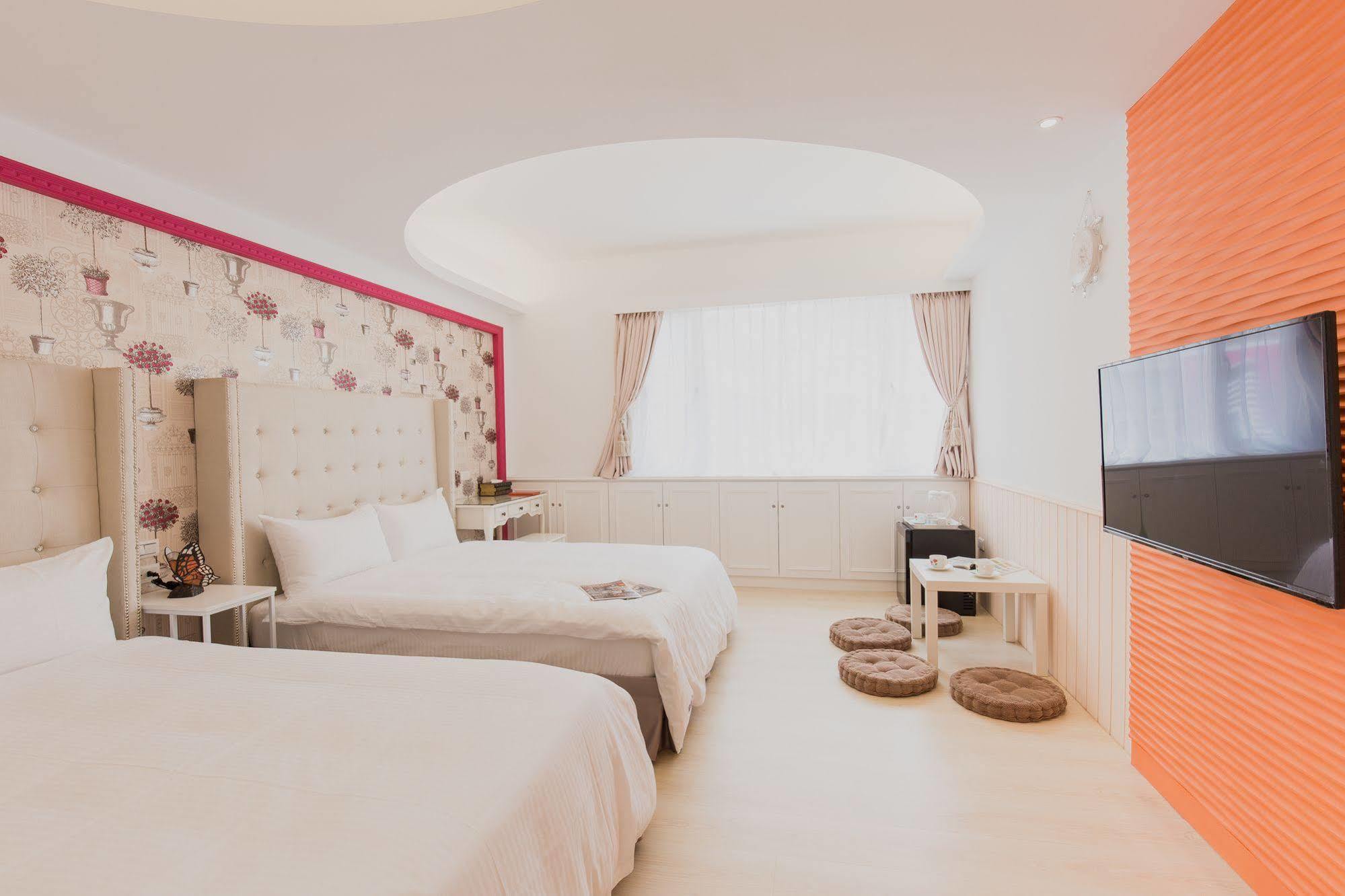 เวลคัม เดอะ ซัน เอนจอย เดอะ มูน Apartment เกาสง ภายนอก รูปภาพ
